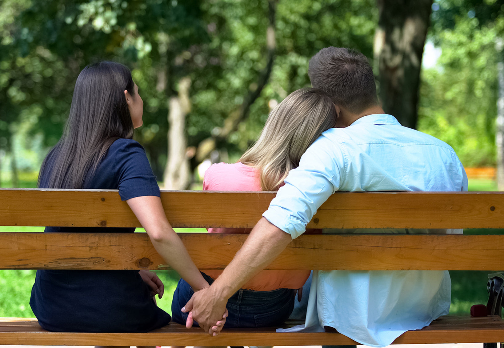 Polyamorous Love | A Guide To Polyamorous Relationships – RoxySexToys